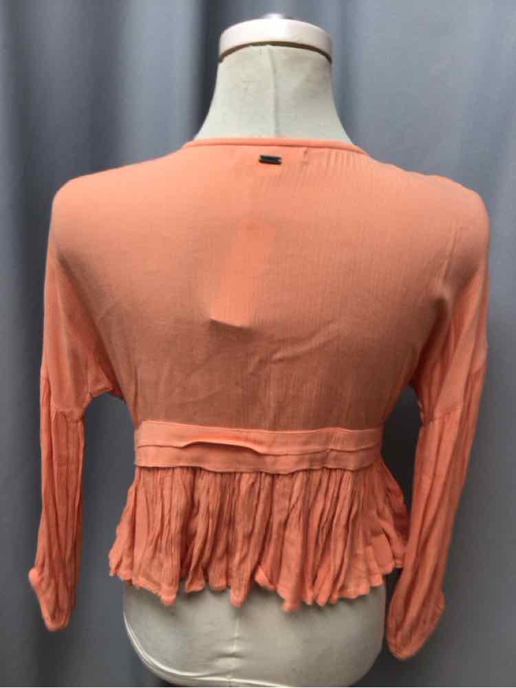 ONEILL SIZE SMALL Ladies BLOUSE