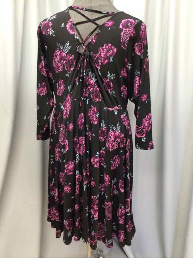 TORRID SIZE 3 X Ladies DRESS