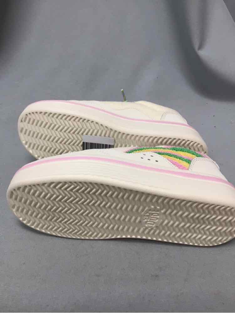 HEY DUDE SIZE 6 Ladies SHOES