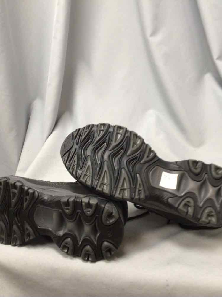 SIZE 9 SKECHERS Men's SHOES
