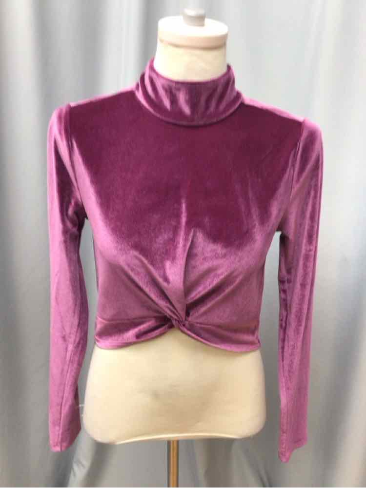 LOVERS + FRIENDS SIZE LARGE Ladies TOP