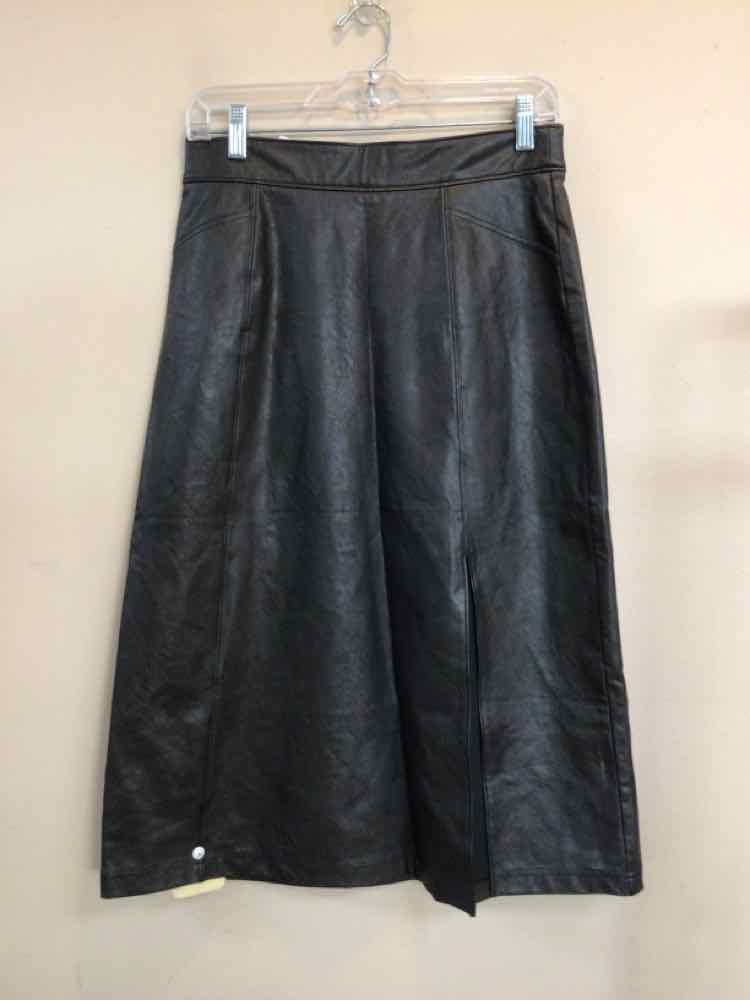 SPANX SIZE MEDIUM Ladies SKIRT