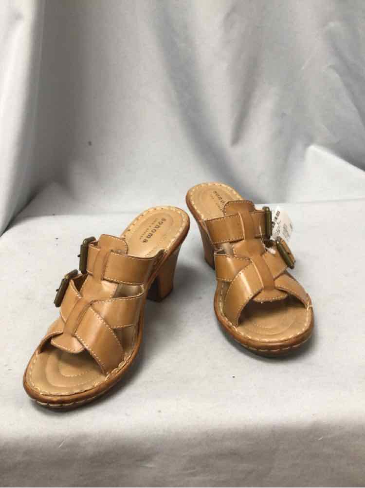 SONOMA SIZE 7 Ladies SHOES