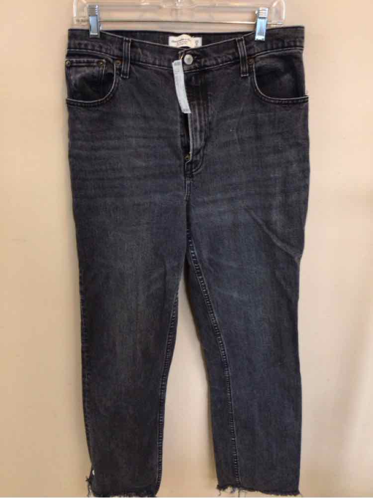 ABERCROMBIE & FITCH SIZE 8 Ladies JEANS