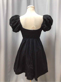 ABERCROMBIE & FITCH SIZE SMALL Ladies DRESS