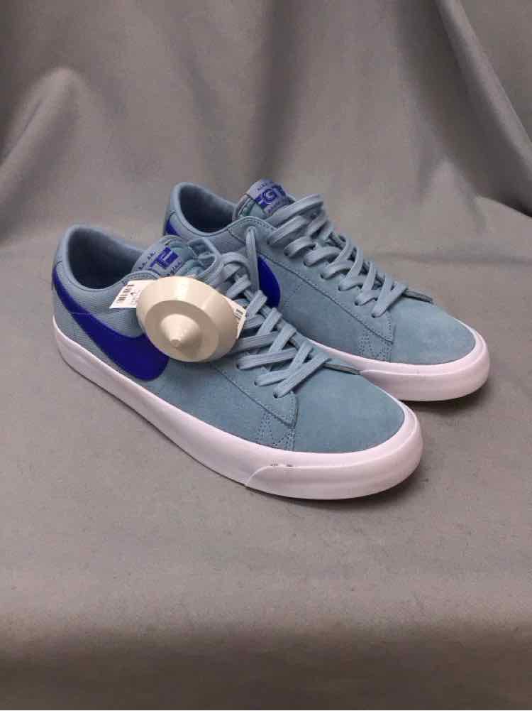 SIZE 10 1/2 NIKE Men's SHOES