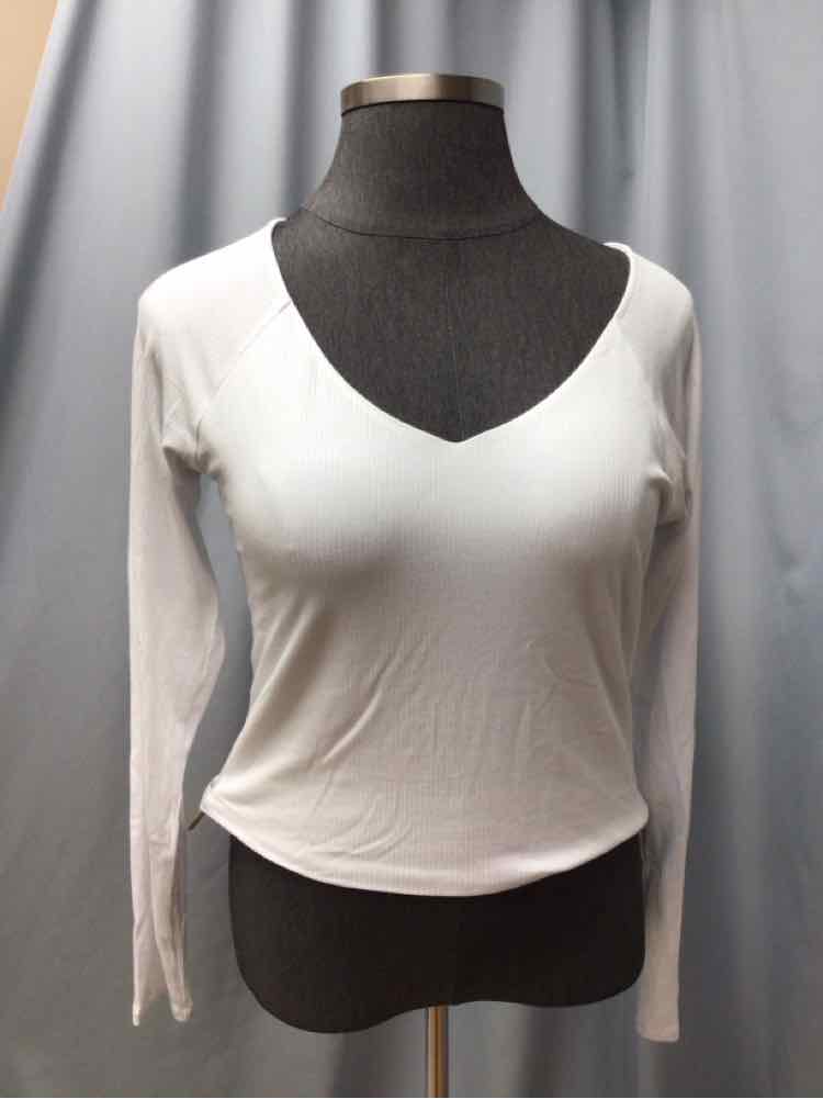 MOCO CLOTHING SIZE 1 X Ladies TOP