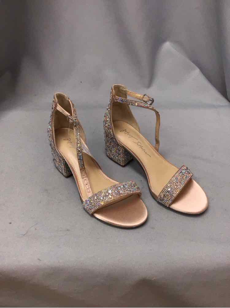 BETSEY JOHNSON SIZE 5 Ladies SHOES