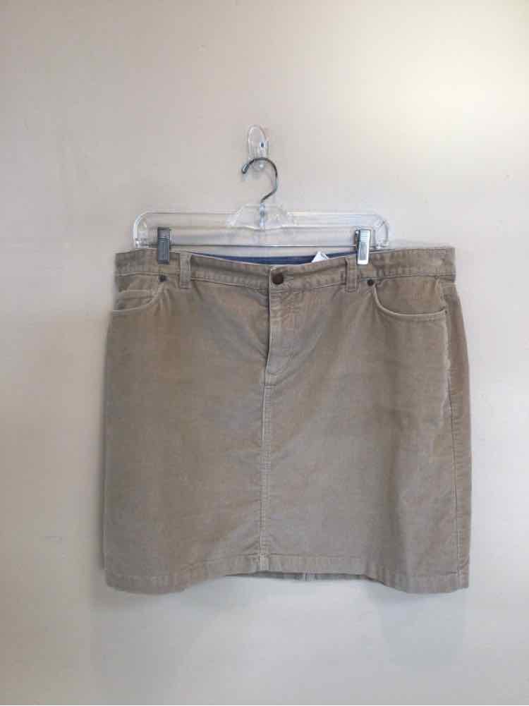 LL BEAN SIZE 18 Ladies SKIRT