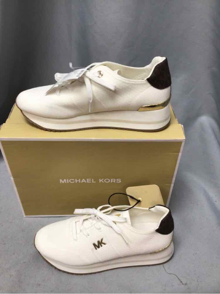 MICHAEL KORS SIZE 8 Ladies SHOES