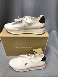 MICHAEL KORS SIZE 8 Ladies SHOES