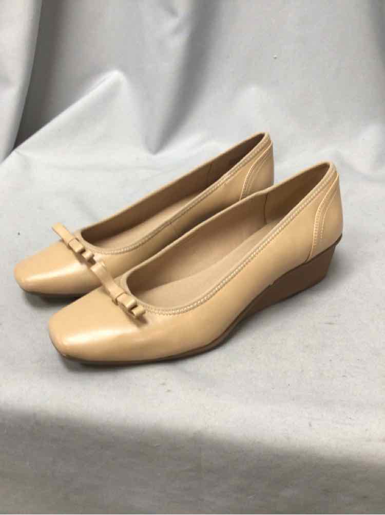 ANNE KLEIN SIZE 10 Ladies SHOES