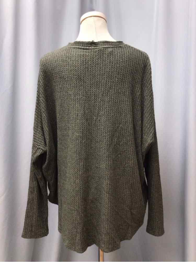 AMERICAN EAGLE SIZE X LARGE Ladies TOP