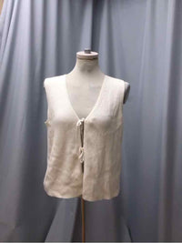 ABERCROMBIE & FITCH SIZE MEDIUM Ladies TOP