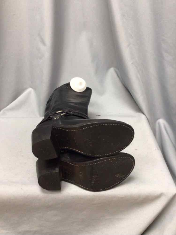 FRYE SIZE 6 Ladies SHOES