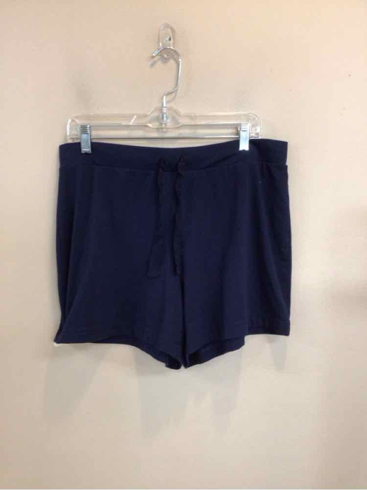LANDS END SIZE MEDIUM Ladies SHORTS