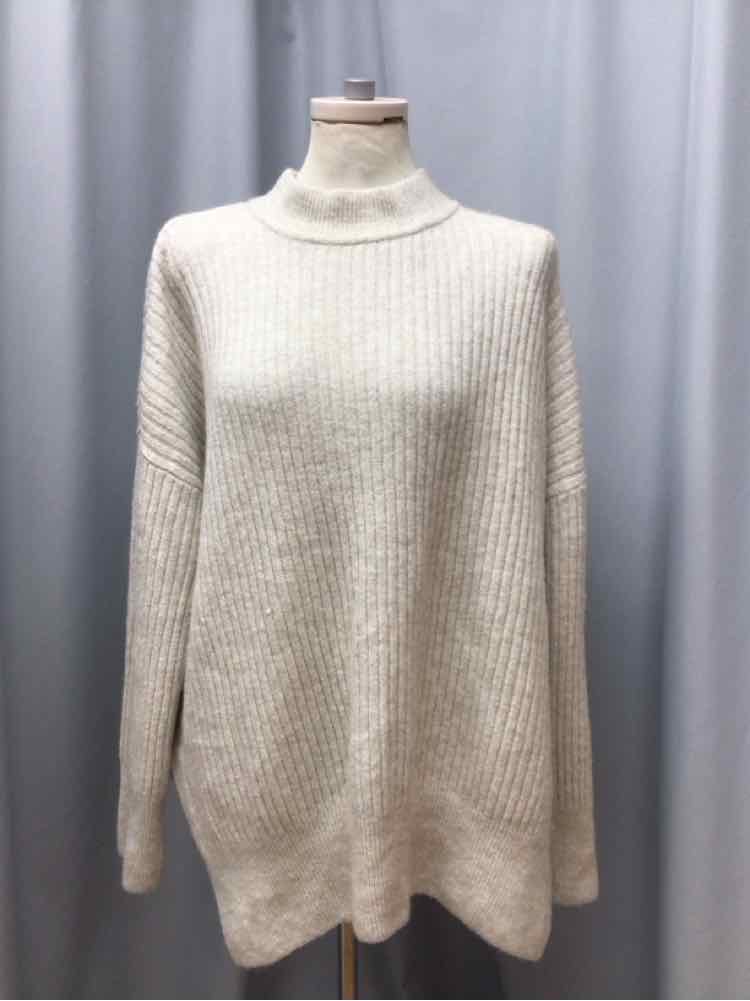 H & M SIZE MEDIUM Ladies TOP