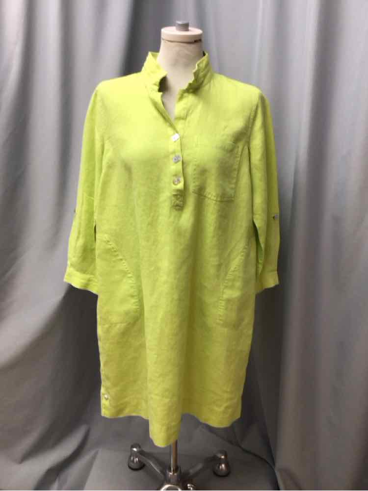 JOHN MARK SIZE MEDIUM PET Ladies DRESS