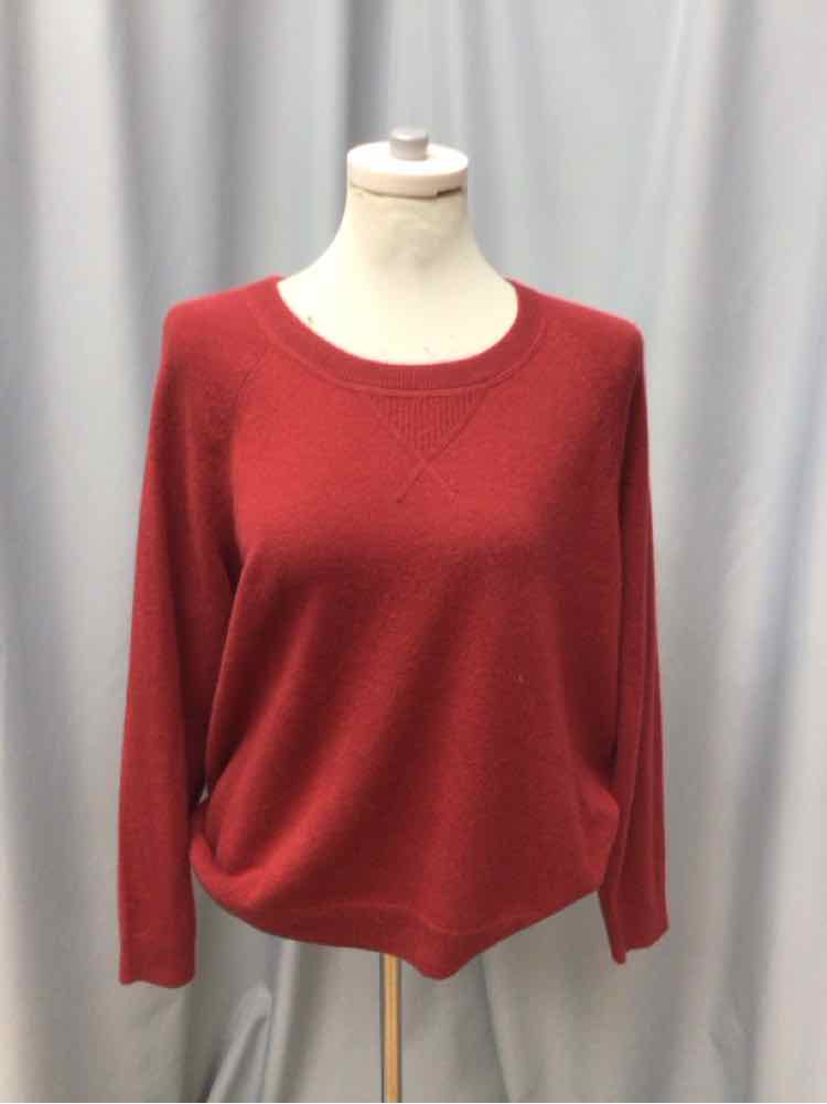 GARNET HILL SIZE LARGE Ladies TOP