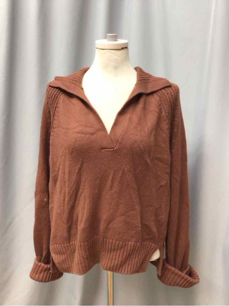 ABERCROMBIE & FITCH SIZE MEDIUM Ladies TOP
