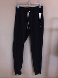 SIZE MEDIUM VUORI Men's PANTS