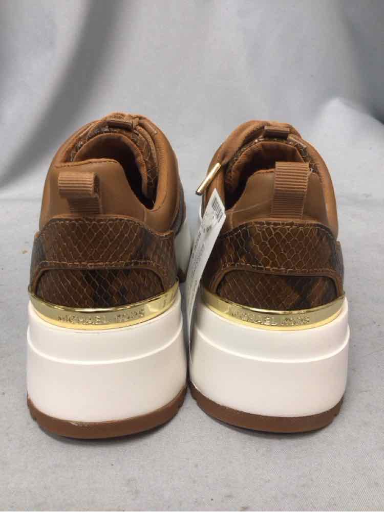 MICHAEL KORS SIZE 6 Ladies SHOES