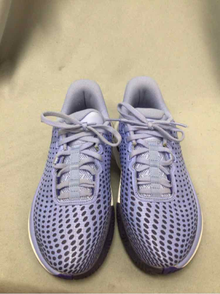 SKECHERS SIZE 6 1/2 Ladies SHOES