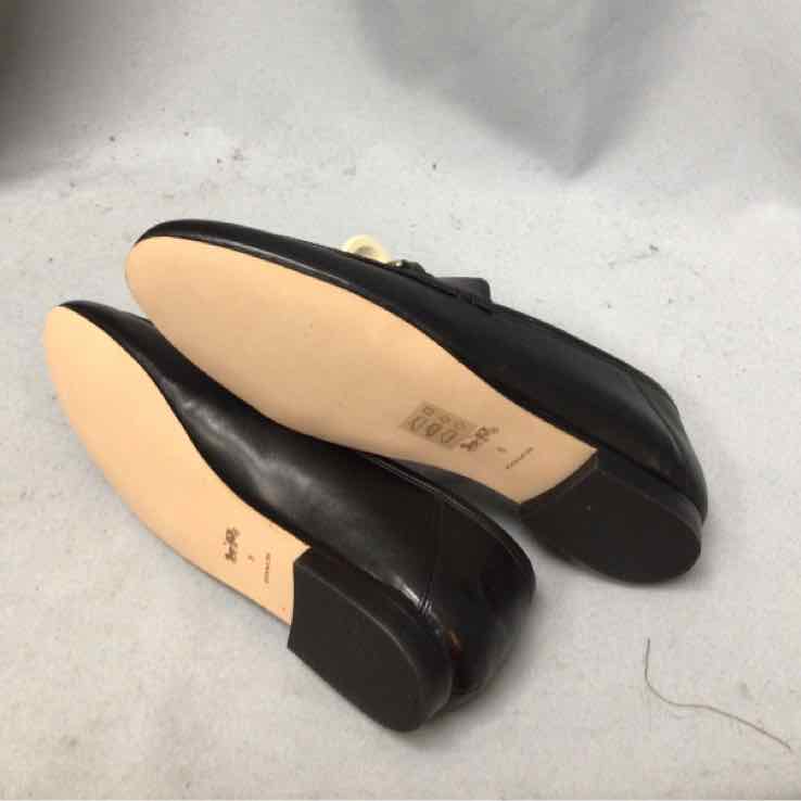 COACH SIZE 8 Ladies SHOES