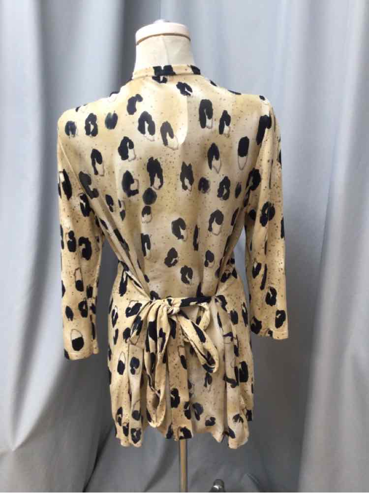 LAFAYETTE 148 SIZE LARGE Ladies TOP