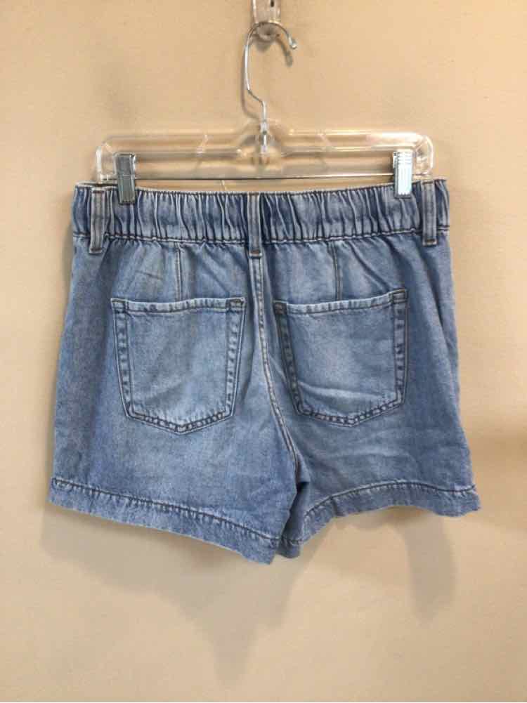 M JEANS SIZE 4 Ladies SHORTS