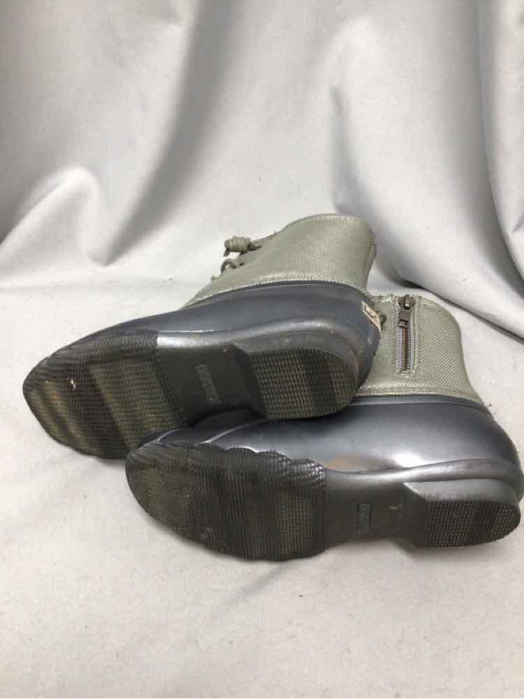 SPERRY SIZE 6 Ladies SHOES