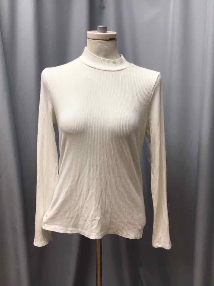 CYRUS SIZE LARGE Ladies TOP