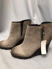 SOREL SIZE 10 Ladies SHOES