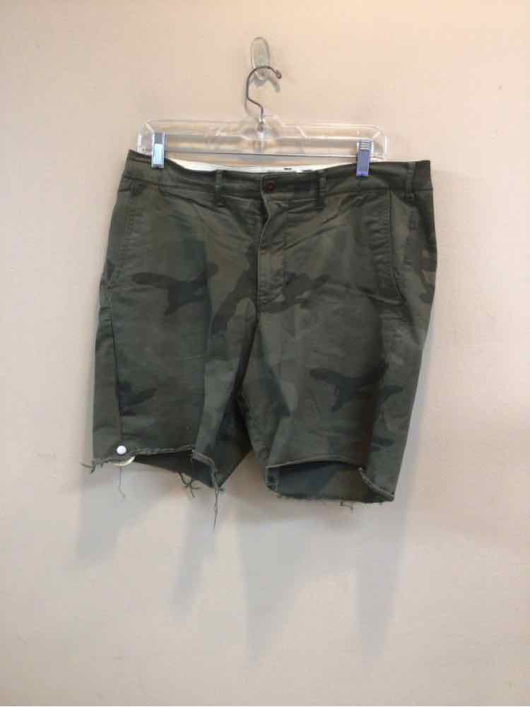 SIZE 32 ABERCROMBIE & FITCH Men's SHORTS
