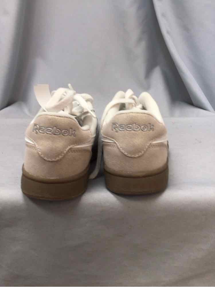 REEBOK SIZE 9 Ladies SHOES