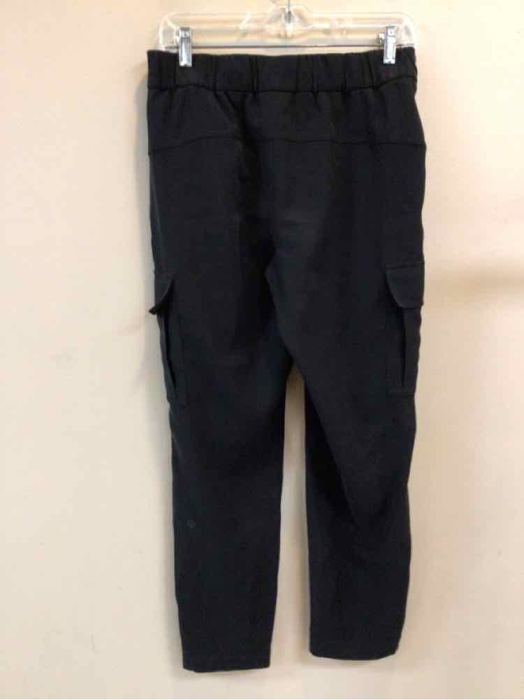 LULULEMON SIZE 6 Ladies EXERCISE