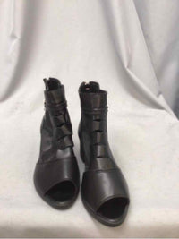 SIZE 39 Ladies SHOES