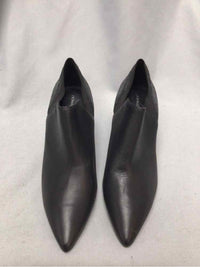 DONALD PLINER SIZE 10 Ladies SHOES