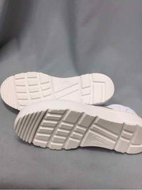 REEBOK SIZE 8 Ladies SHOES