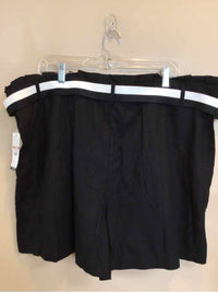 SOFIA SIZE 20 Ladies SHORTS