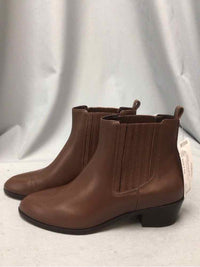J CREW SIZE 7 1/2 Ladies SHOES