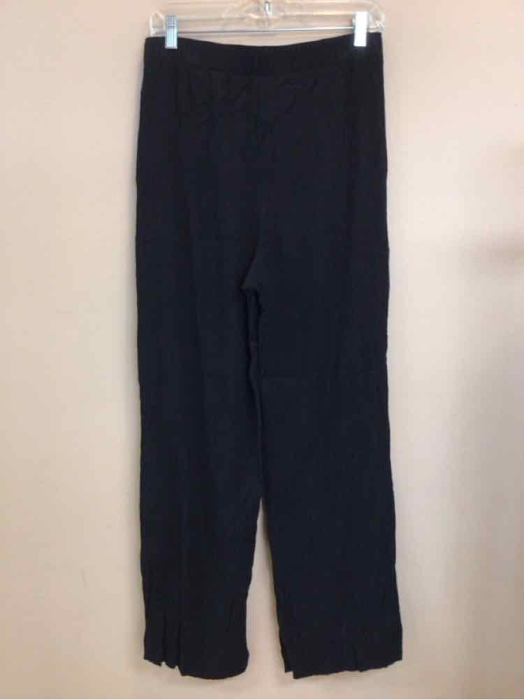 ABERCROMBIE & FITCH SIZE MEDIUM Ladies PANTS