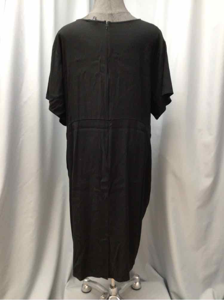 UNIVERSAL STANDARD SIZE 2 Ladies DRESS