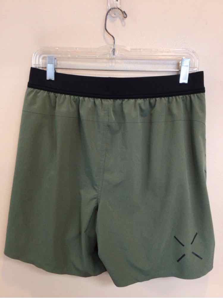 SIZE MEDIUM Men's SHORTS