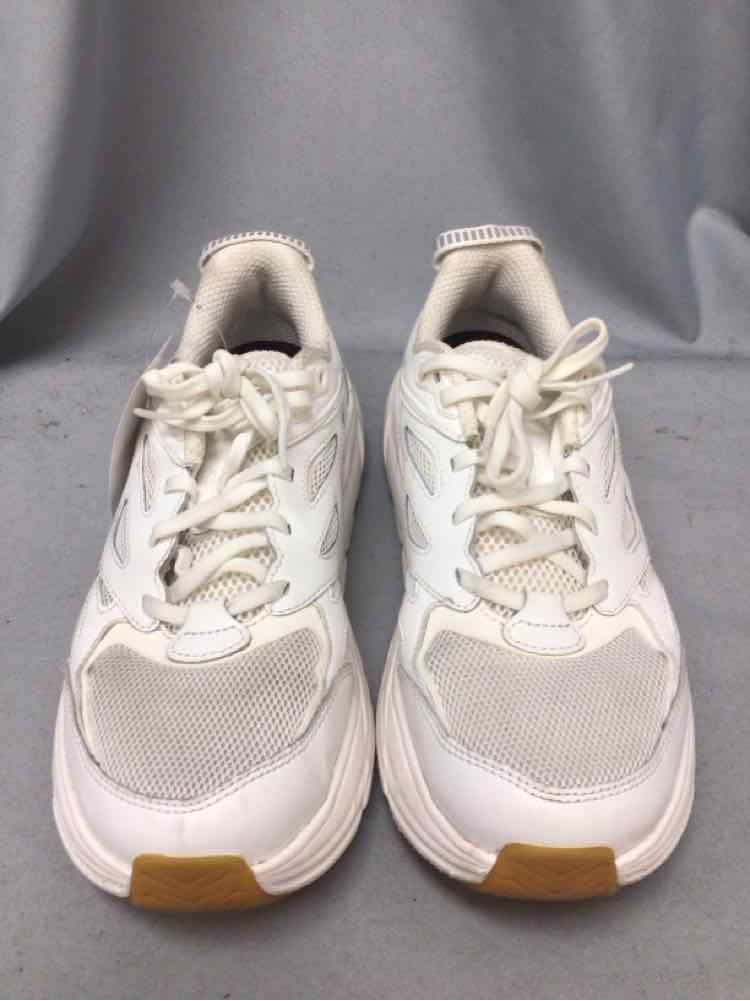 HOKA SIZE 8 Ladies SHOES