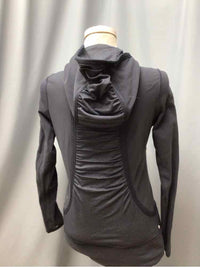 LULULEMON SIZE 8 Ladies EXERCISE