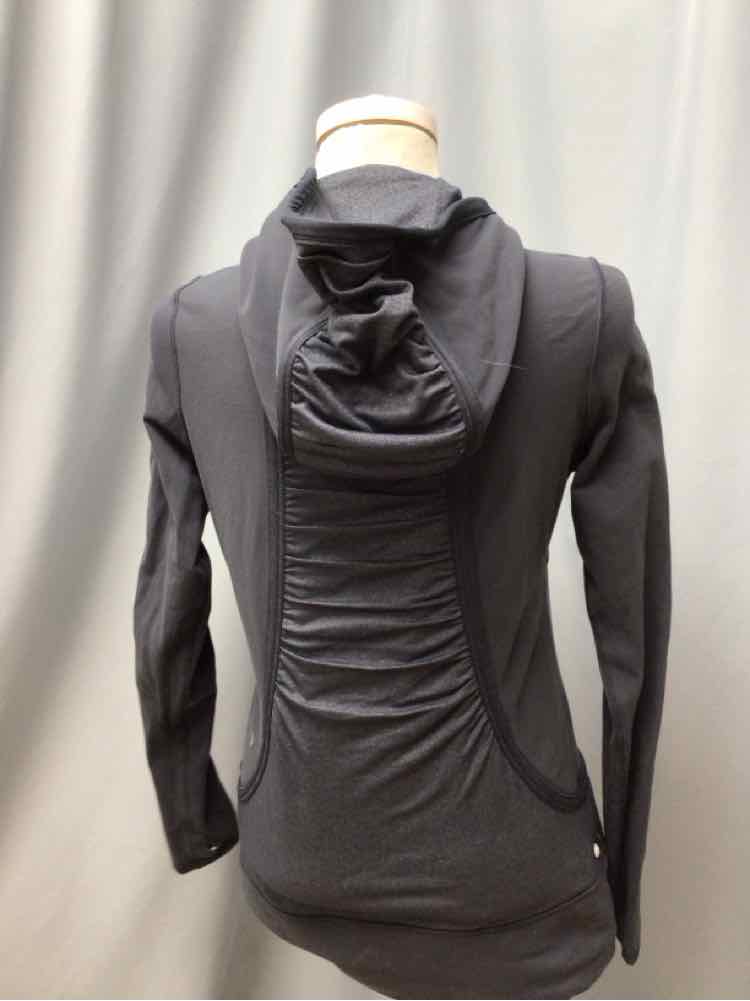 LULULEMON SIZE 8 Ladies EXERCISE