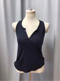 VINCE SIZE SMALL Ladies TOP