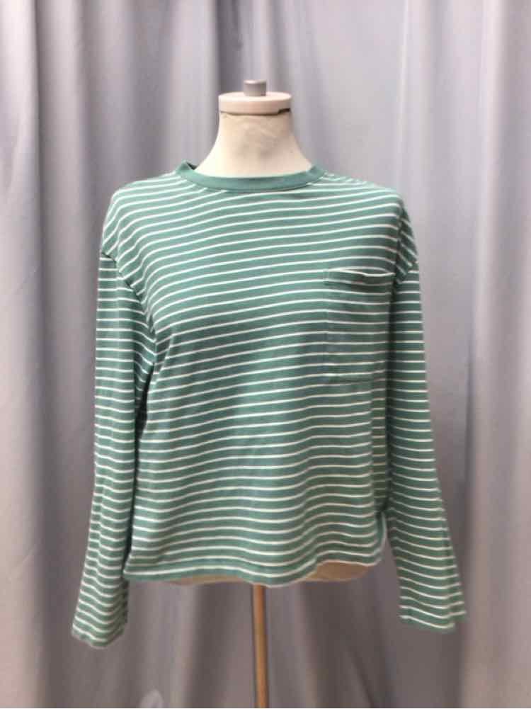 ABERCROMBIE & FITCH SIZE MEDIUM Ladies TOP