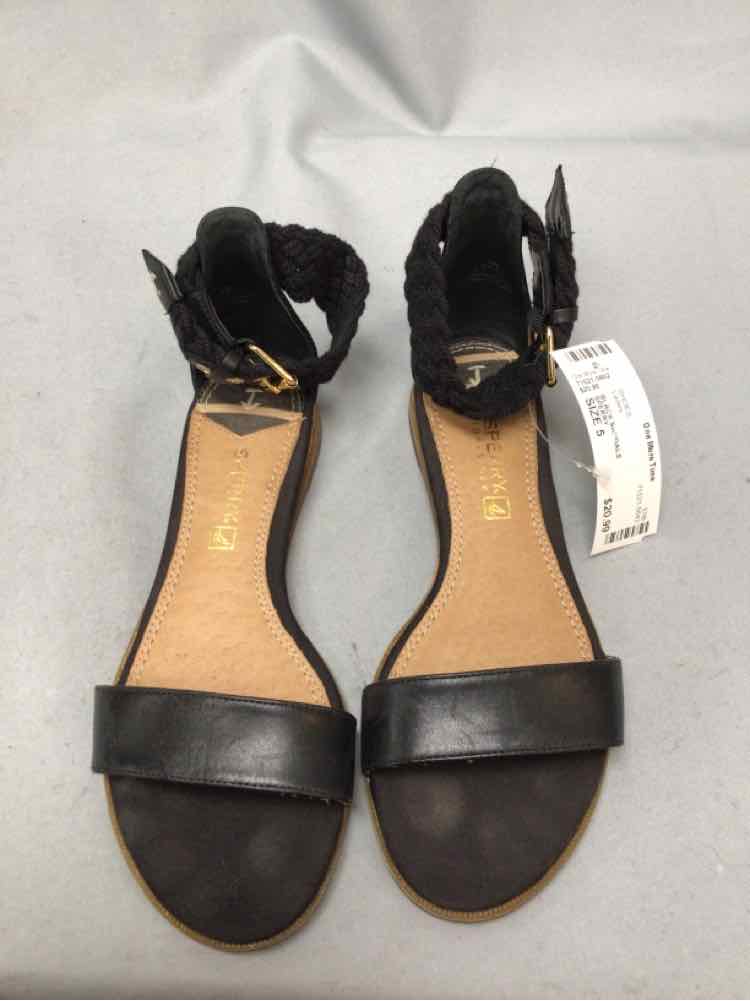 SPERRY SIZE 5 Ladies SHOES